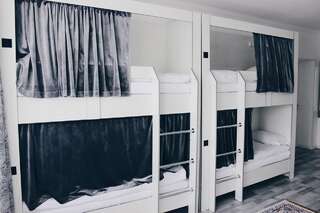 Хостелы Mansion Hotel Arman Алматы Кровать в общем номере для женщин с 4 кроватями-3